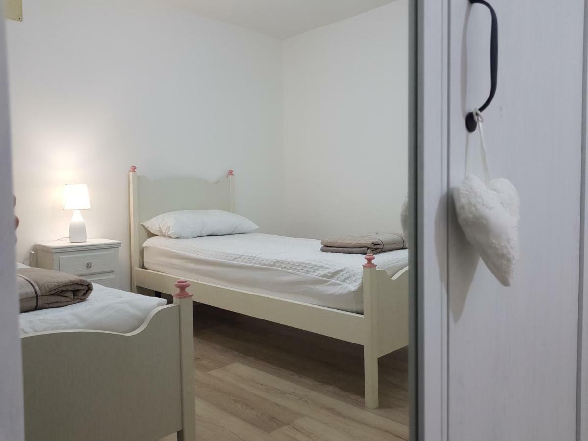 Suite Con Piscina - Vesuvio/Pompei Terzigno Ngoại thất bức ảnh